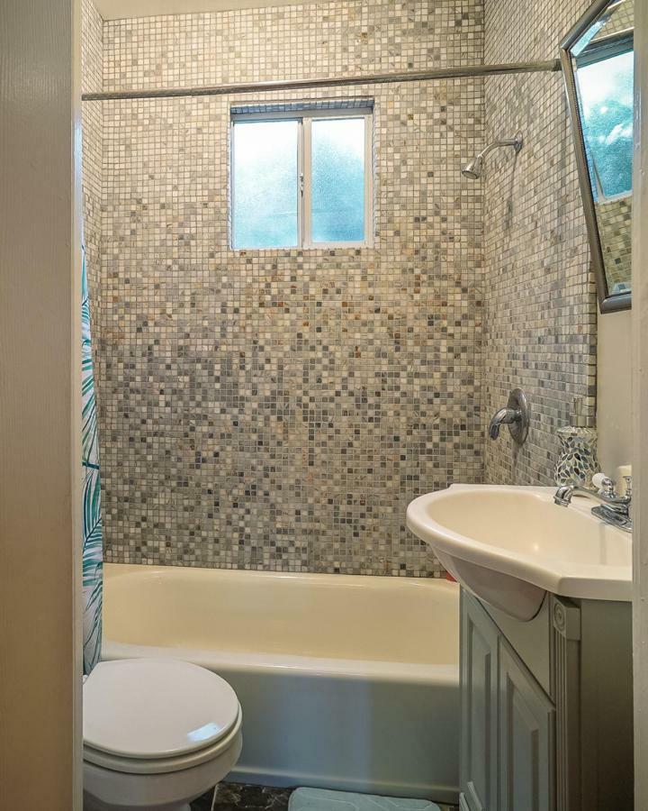 Stylish 2 Bed & 2 Bath At The Heart Of Hollywood With Free Parking - One Car Only Lejlighed Los Angeles Eksteriør billede
