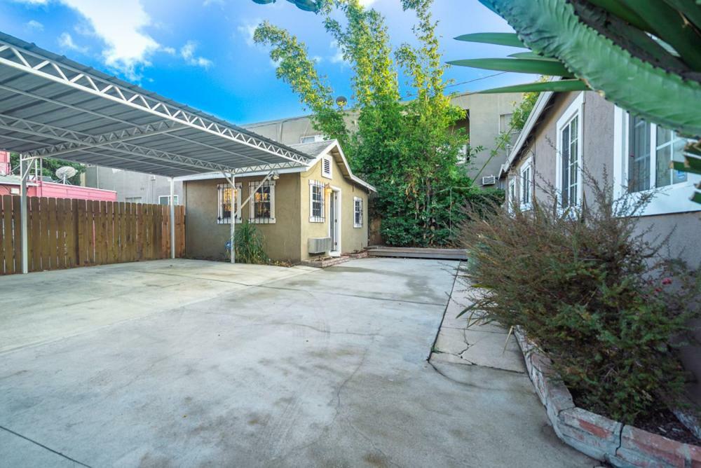 Stylish 2 Bed & 2 Bath At The Heart Of Hollywood With Free Parking - One Car Only Lejlighed Los Angeles Eksteriør billede