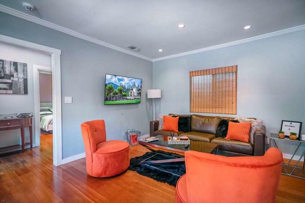 Stylish 2 Bed & 2 Bath At The Heart Of Hollywood With Free Parking - One Car Only Lejlighed Los Angeles Eksteriør billede