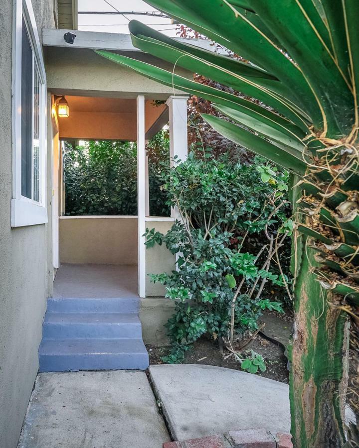 Stylish 2 Bed & 2 Bath At The Heart Of Hollywood With Free Parking - One Car Only Lejlighed Los Angeles Eksteriør billede